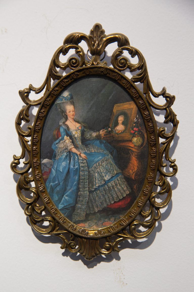 Oval Framed Decorative Print Portrait of Marie-Thérèse de Savoie