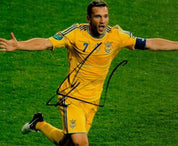 Andriy Shevchenko Signed 10x8 Colour Photograph – In Action for Ukraine
