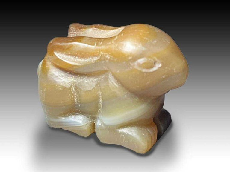 Roman Elegance: Agate Rabbit Amulet - 1.9cm - Symbol of Fortune and Protection