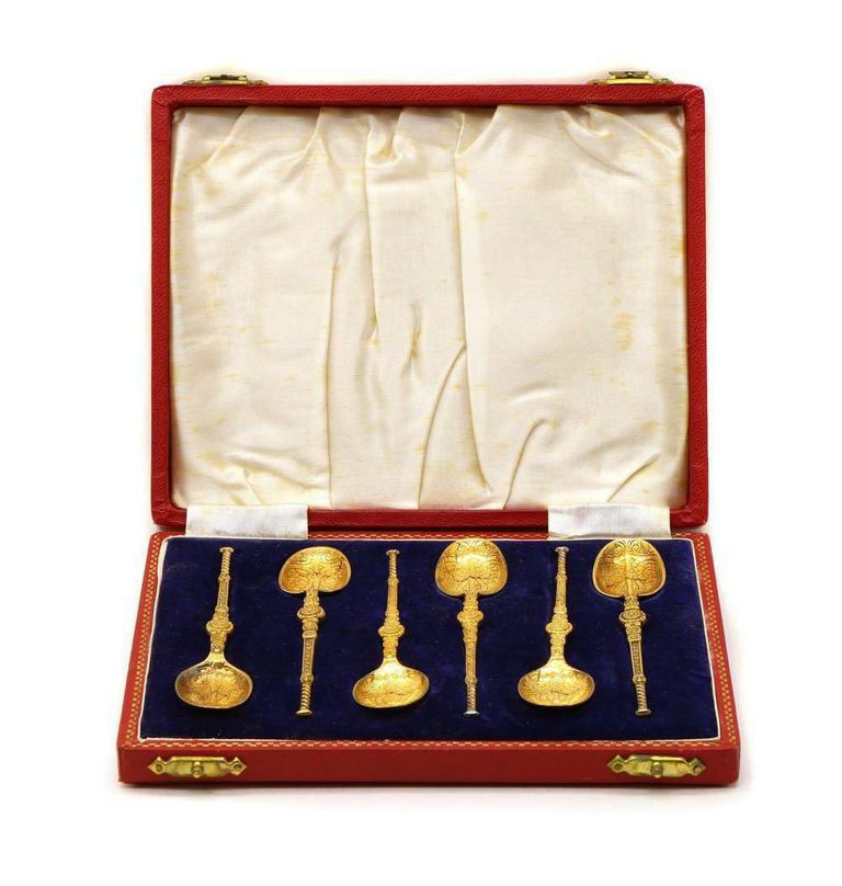 Exquisite Cased Set: Six Silver Gilt Anointing Spoons - William Suckling Ltd