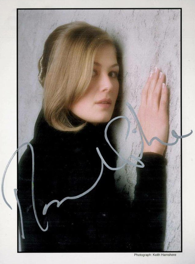 Rosamund Pike Signed 10x8 Colour Photo