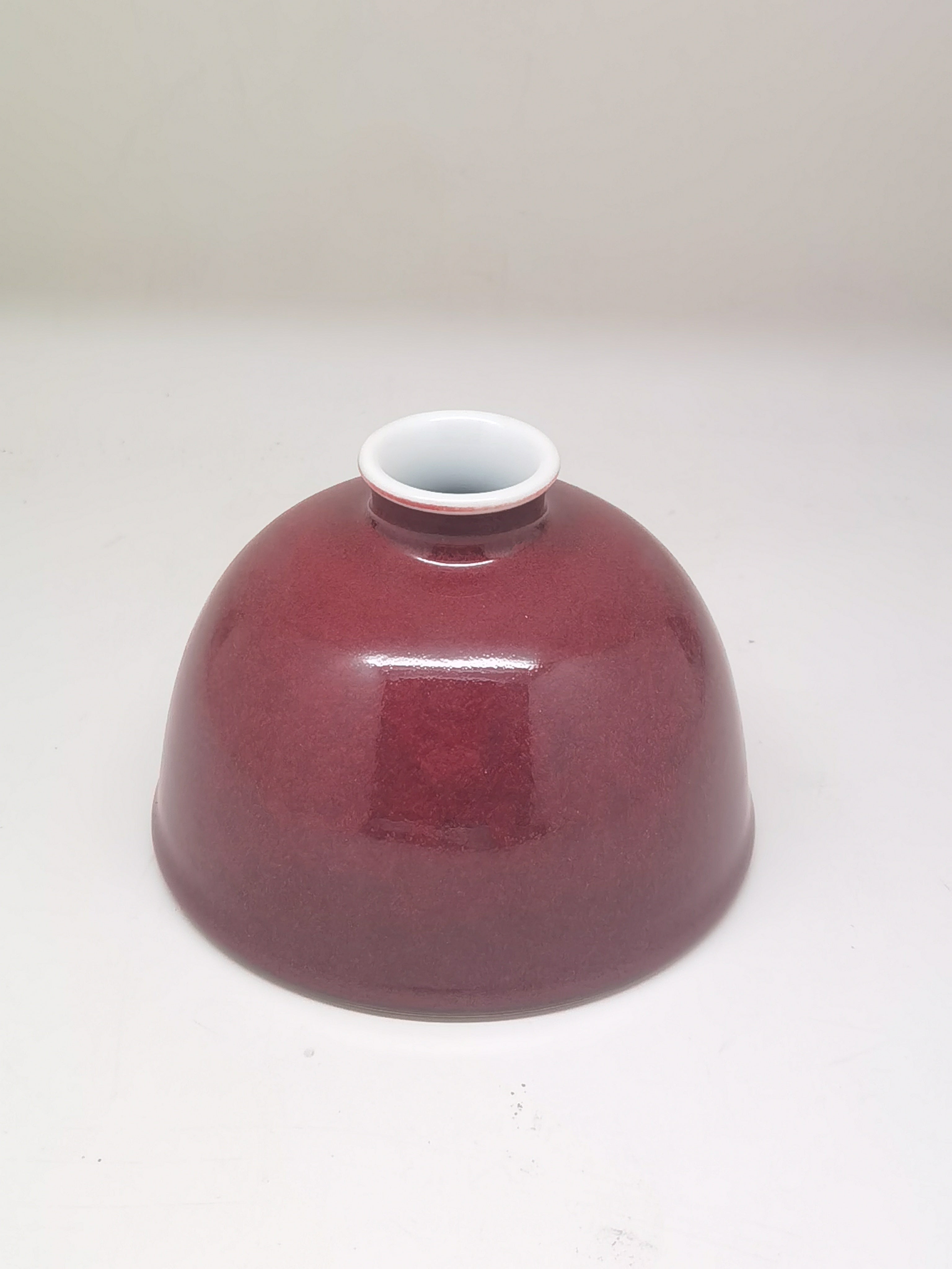 Rare Red Monochrome Taibai Zunzun Type Rush Pot