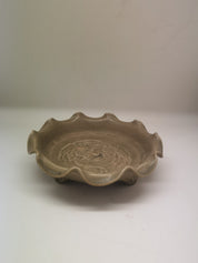 Three-Legged Fan-Shaped Dragon-Patterned Dish