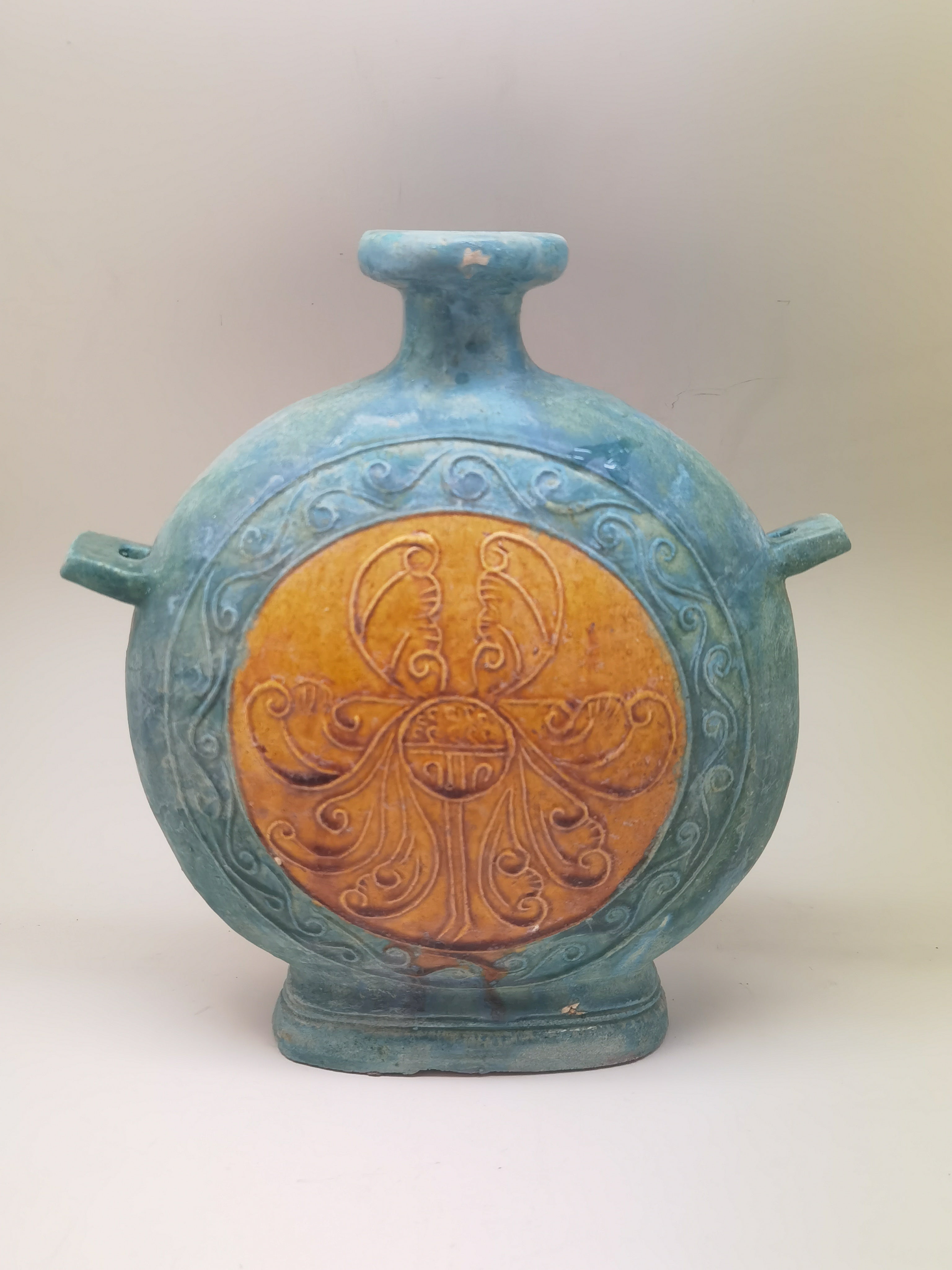 Qing Dynasty Glazed Vessel