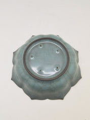 Chinese Celadon Crackle-Glazed Floriform Bowl