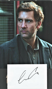 Clive Owen Signed Photograph and Signature Card