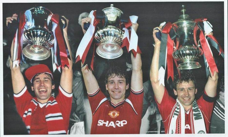 Bryan Robson 16x12 Hand Signed Colour Photo - Autographed Limited Edition