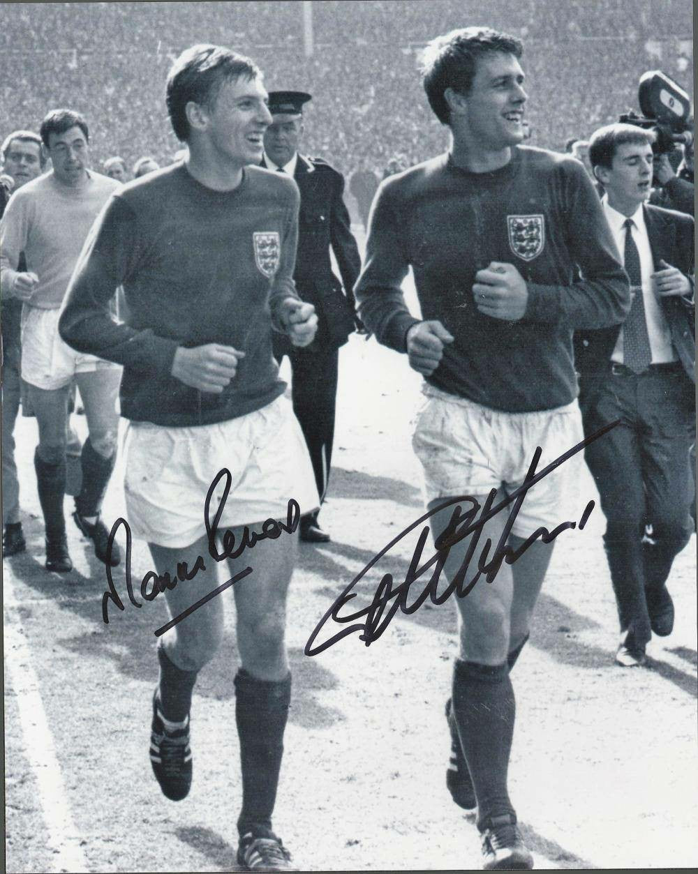 Martin Peters & Jeff Hurst Dual-Signed 10x8 B&W Photo