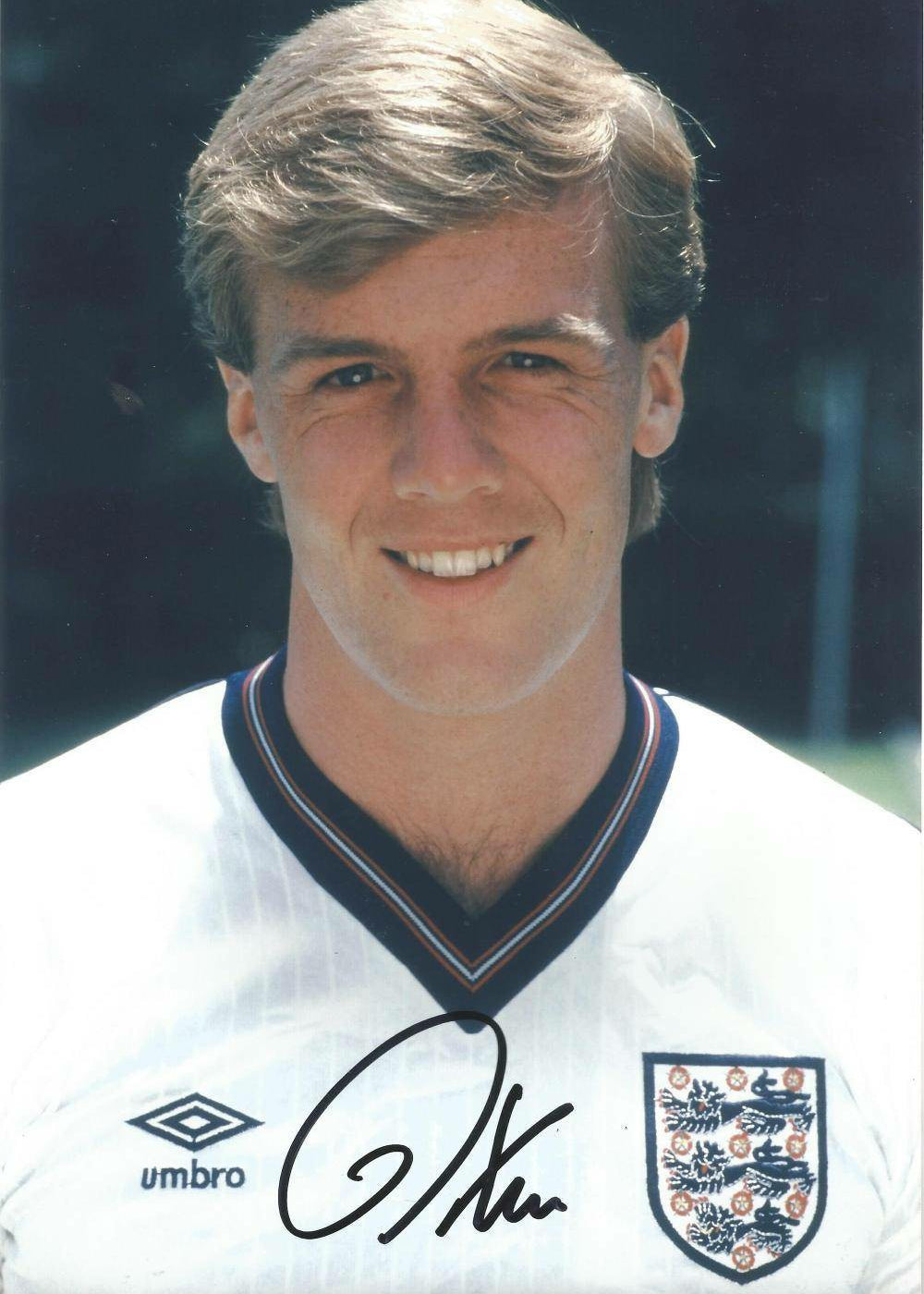 Autographed Photo - Kerry Dixon, England Striking Sensation