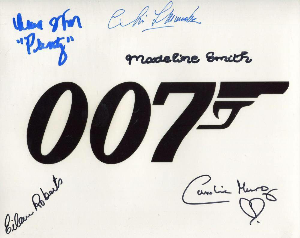 007 James Bond 8x10 Photo Signed by Five Bond Film Stars