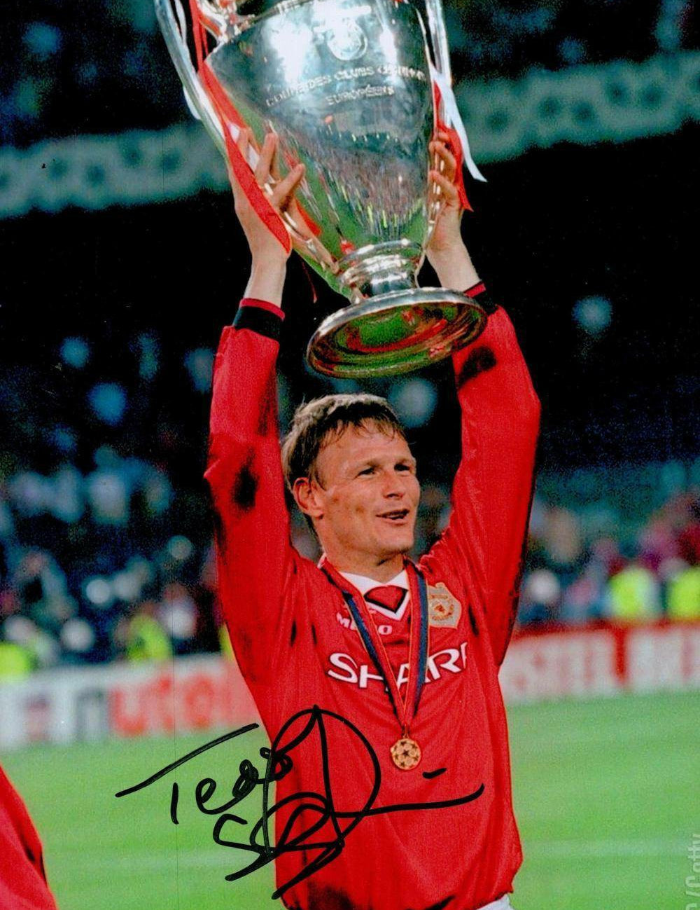 Teddy Sheringham Signed 12x8 Colour Photograph - Manchester United Memorabilia