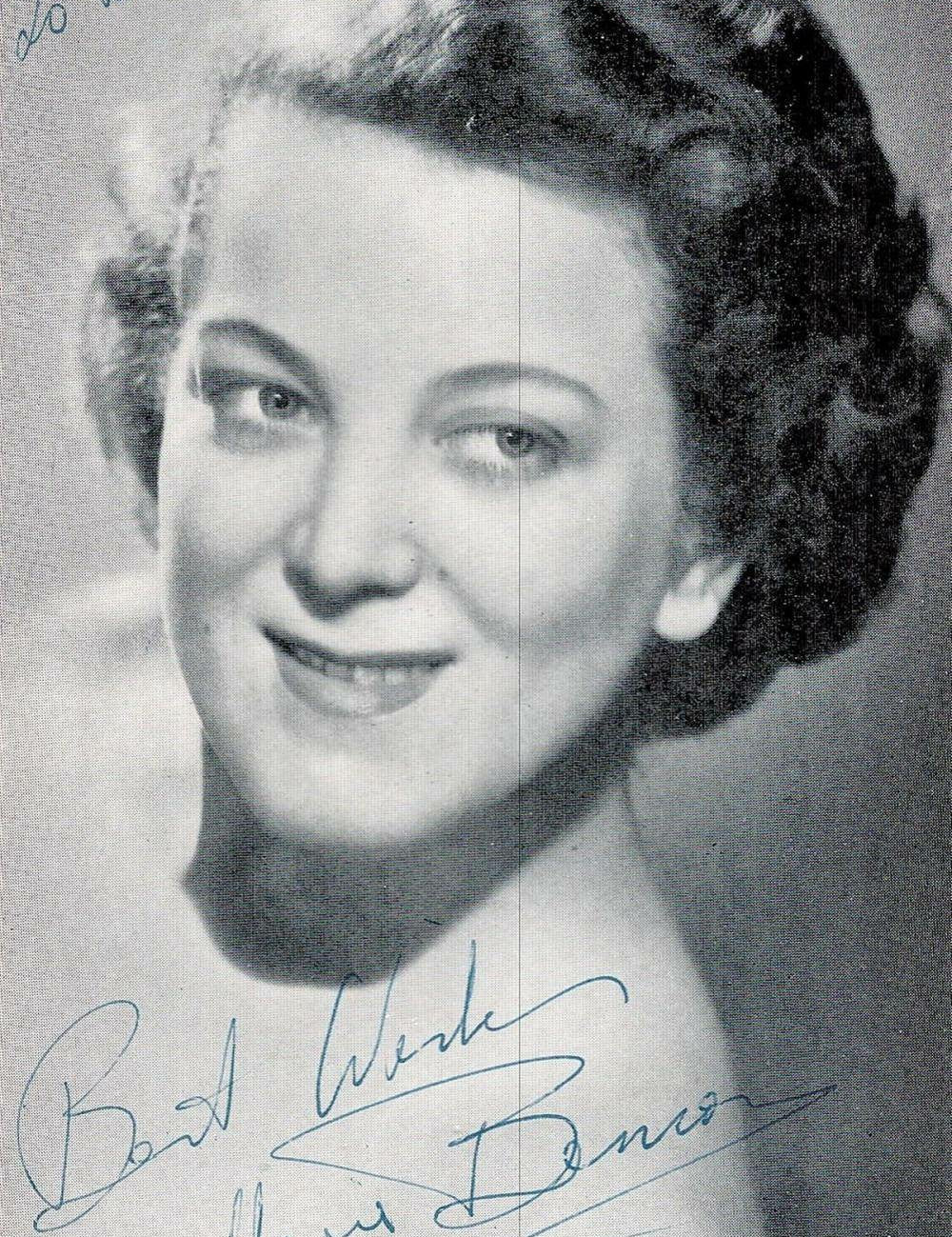 Vintage Hollywood: Marie Benson Signed 5.5x3.5 Black and White Photo - Actress