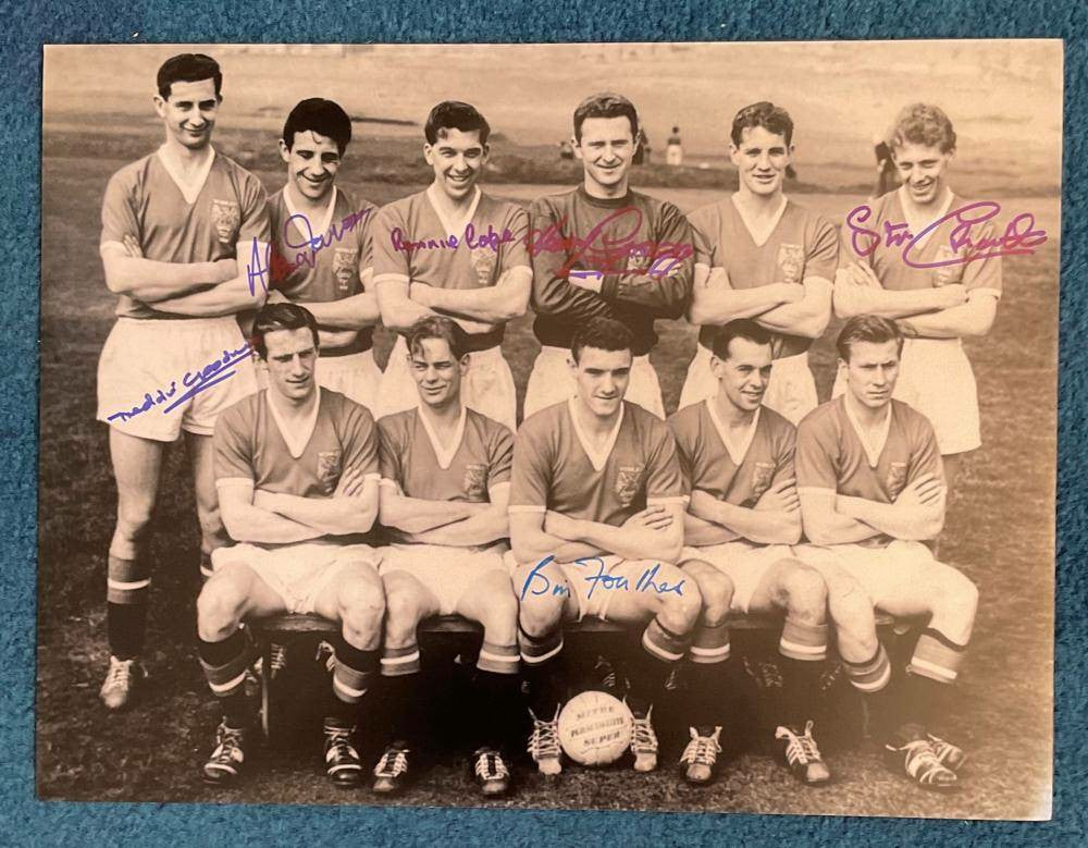 Collectible Memorabilia: Man United 1958 Autographed 16x12 Photo - FA Cup Final