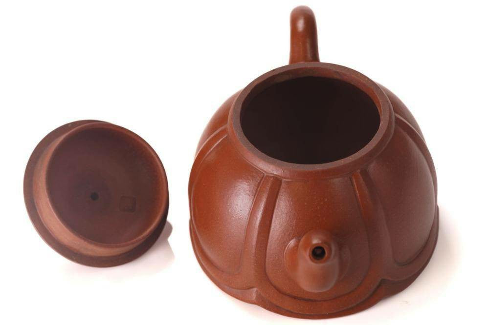 Pair of Chinese Yixing Teapots - Traditional Craftsmanship, Dual Sizes