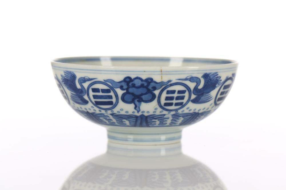 Antique Chinese Blue and White Bowl - Dragon and Crane Masterpiece