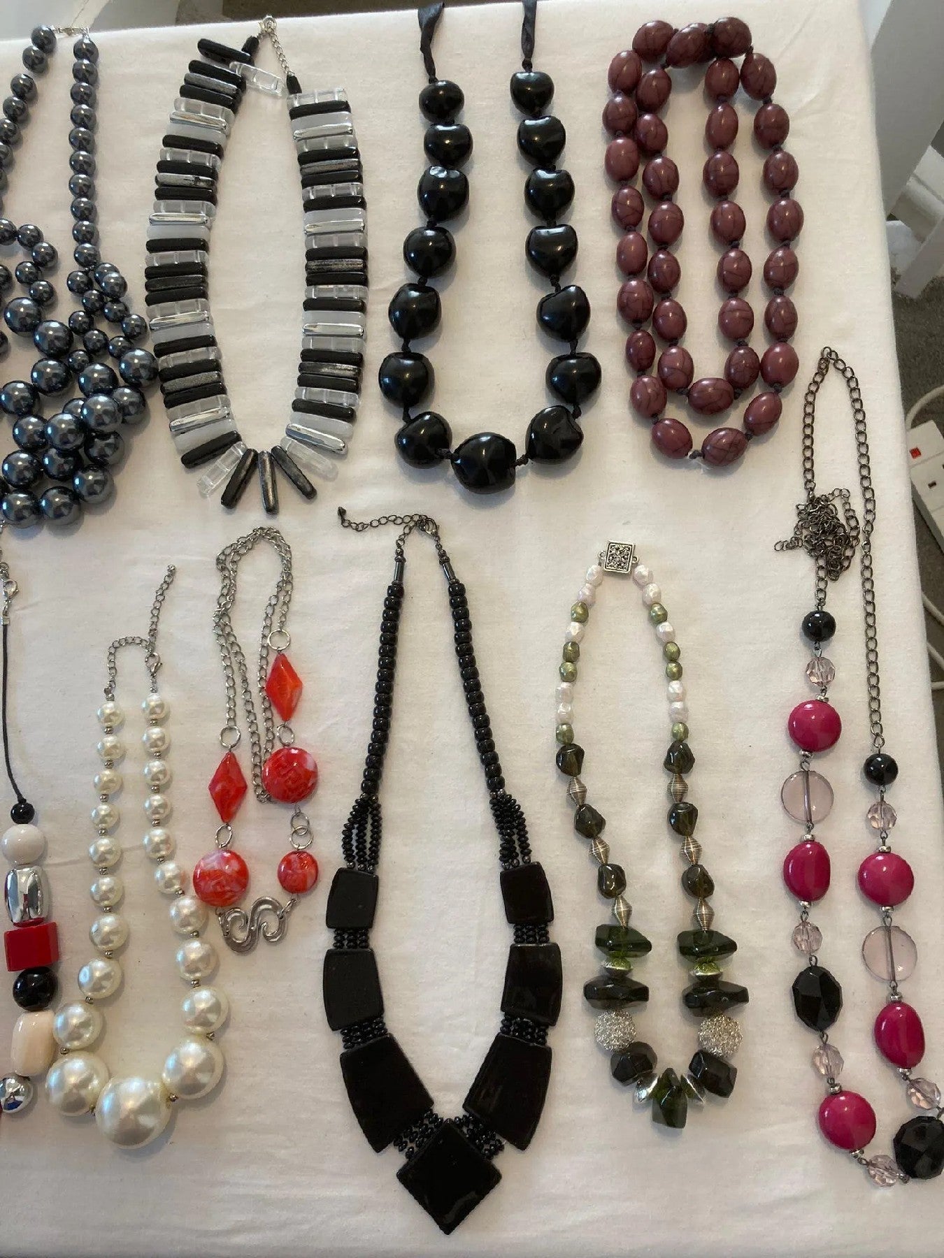 Vintage & Modern Charm: Batch of Chunky Necklaces - Stylish Jewelry Collection