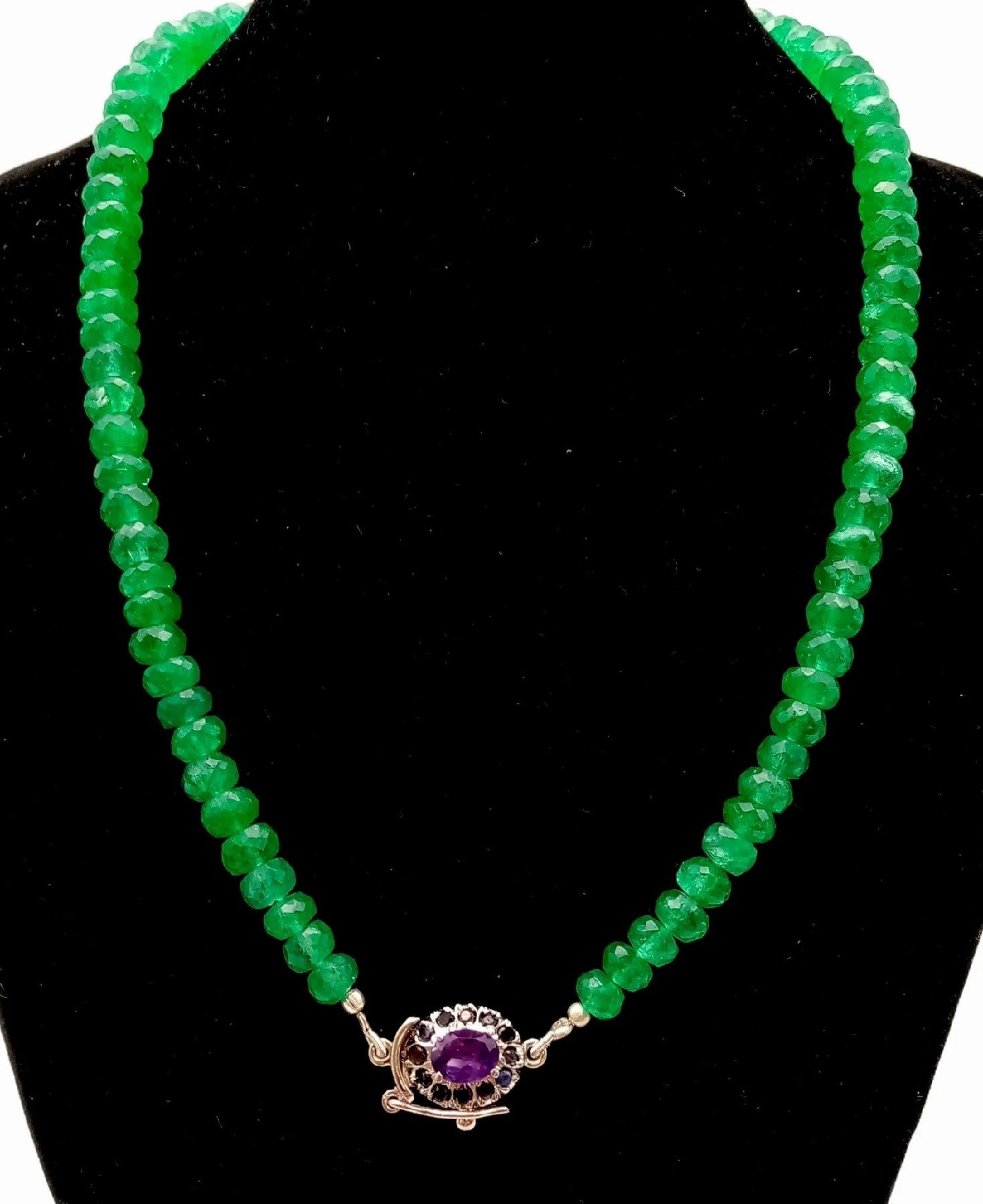 Graduated Emerald Necklace with Amethyst and Sapphire Silver Clasp