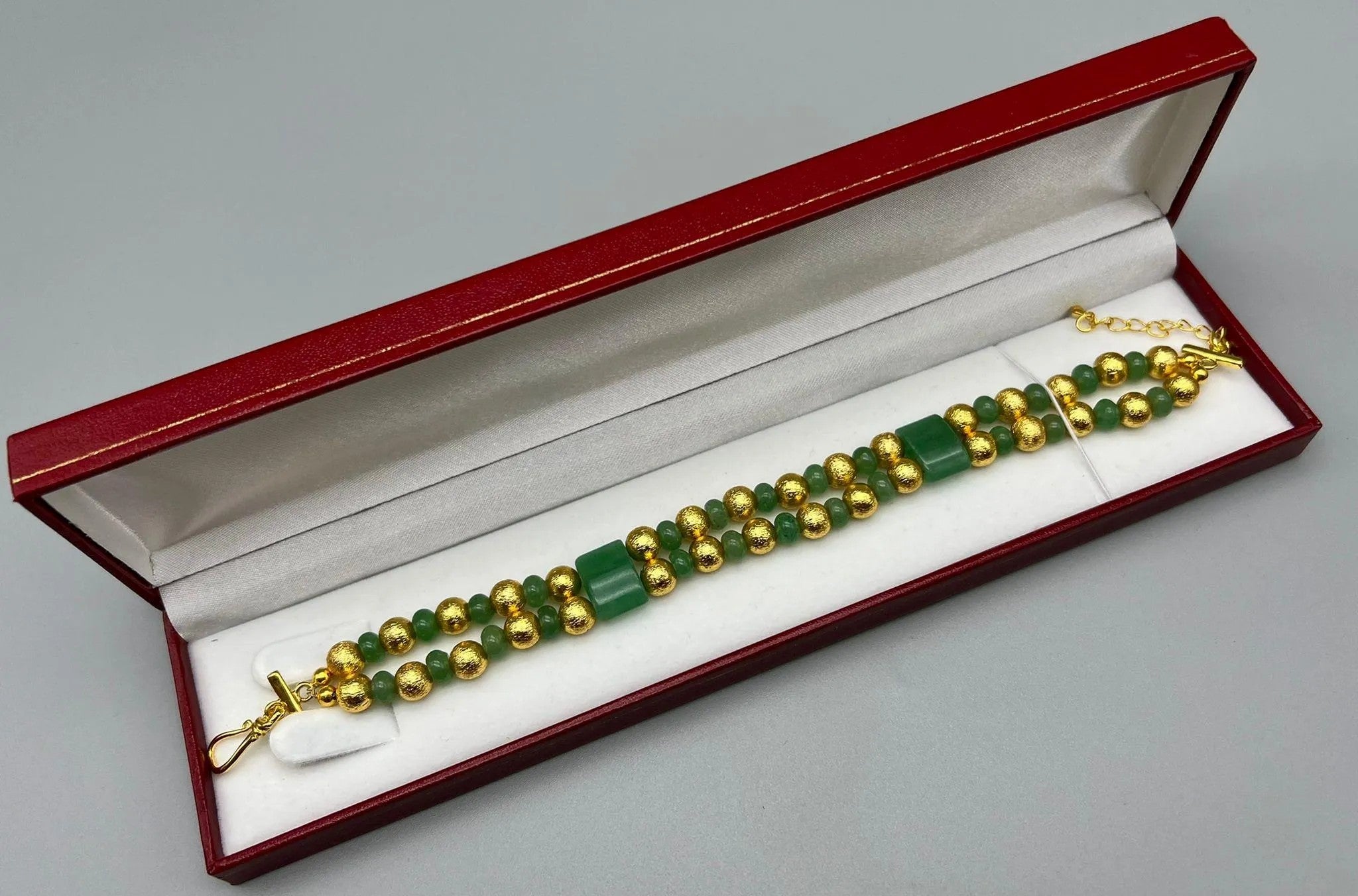 Elegance Defined: Feminine Light Green Emerald Bracelet - 22cm