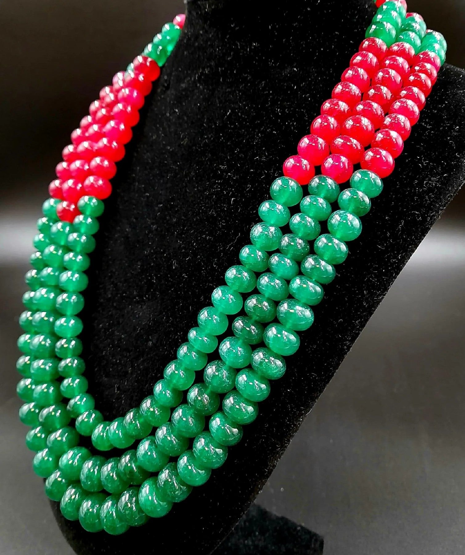 Radiant Elegance: 100ct Three-Strand Ruby and Emerald Bead Necklace - 46cm