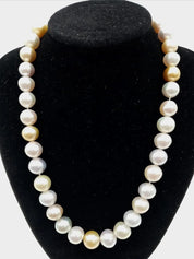 Chic Single Row String of Pearls Necklace - Vibrant Yellow and White Pearls