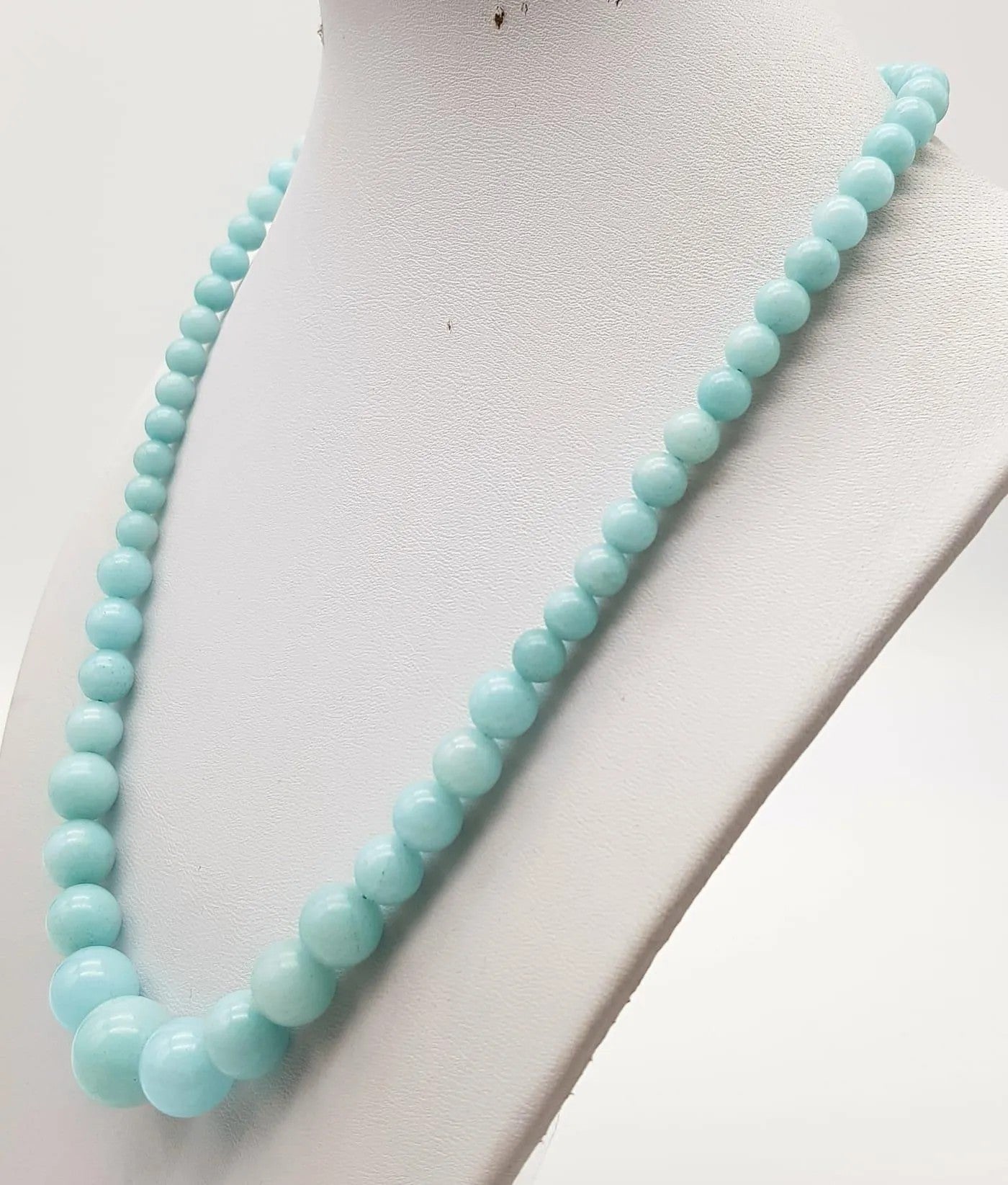 Elegant Graduated Pale Blue Aquamarine Bead Necklace - 17.3 inches length