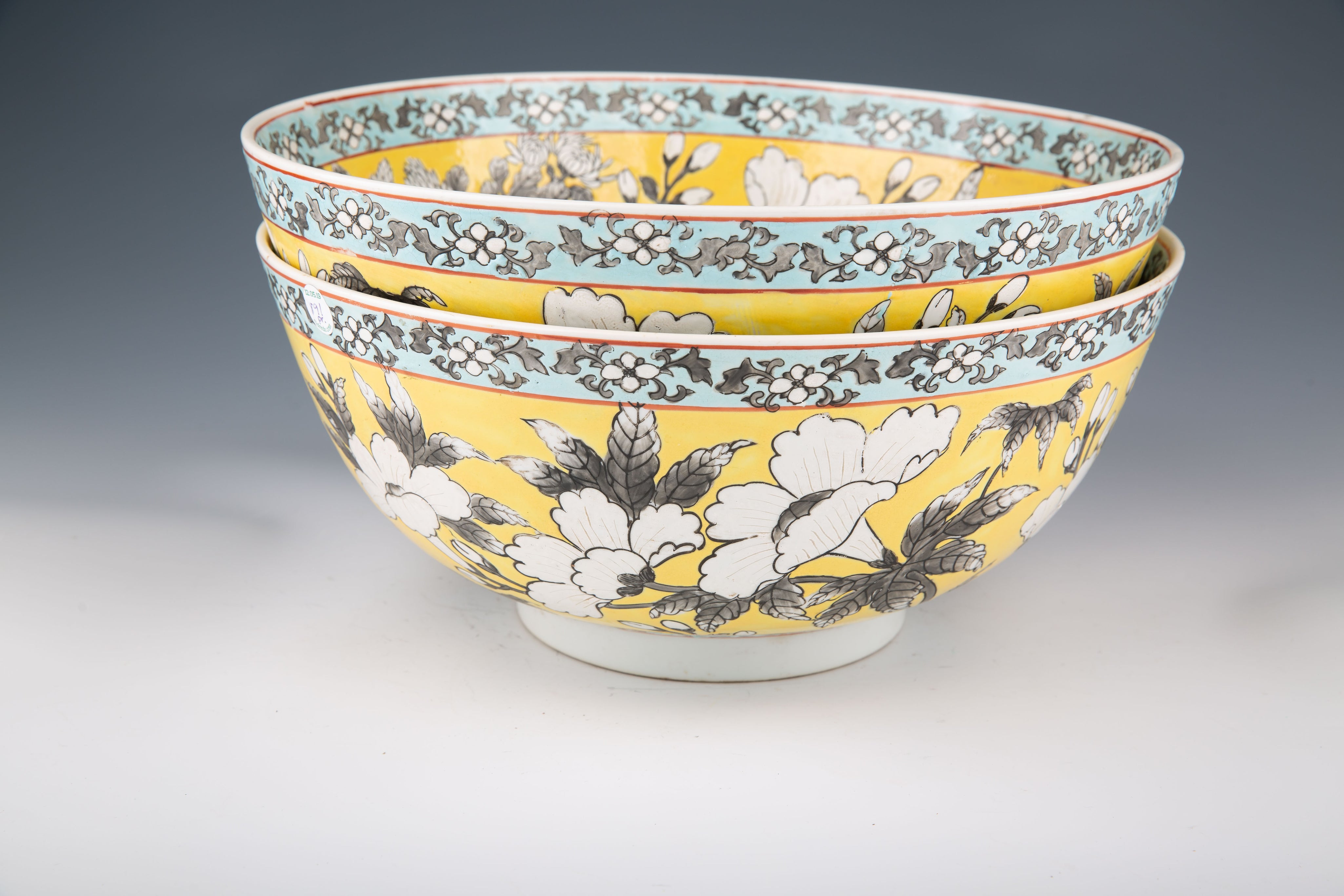 Chinese Royal Porcelain Panqu Wine Bowl