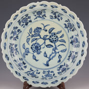 Chinese blue and white porcelain fan-shaped bowl