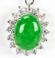 Jade W-shaped halo pendant pendant