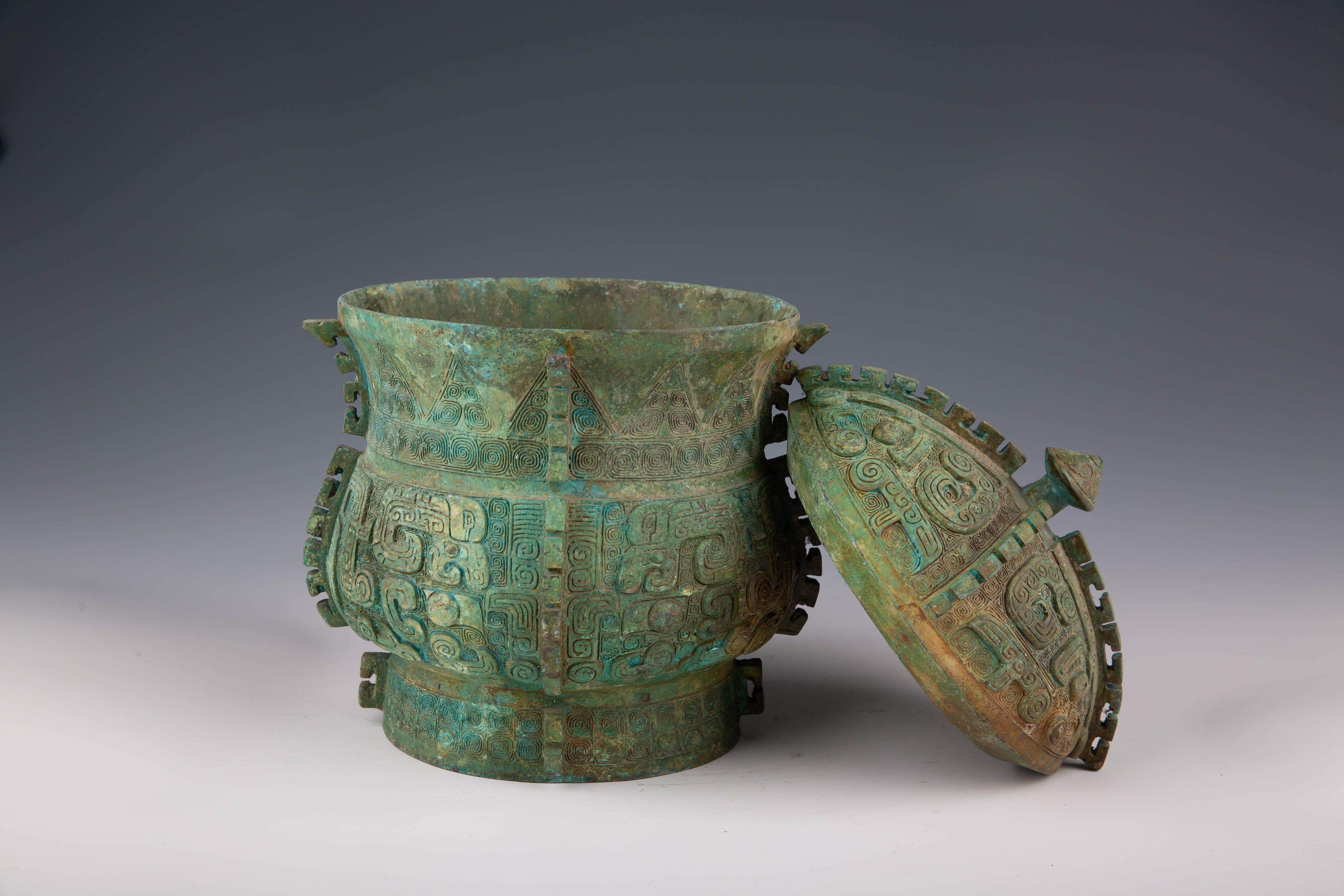 Wine vessels and lids used for the Bronze ritual in China