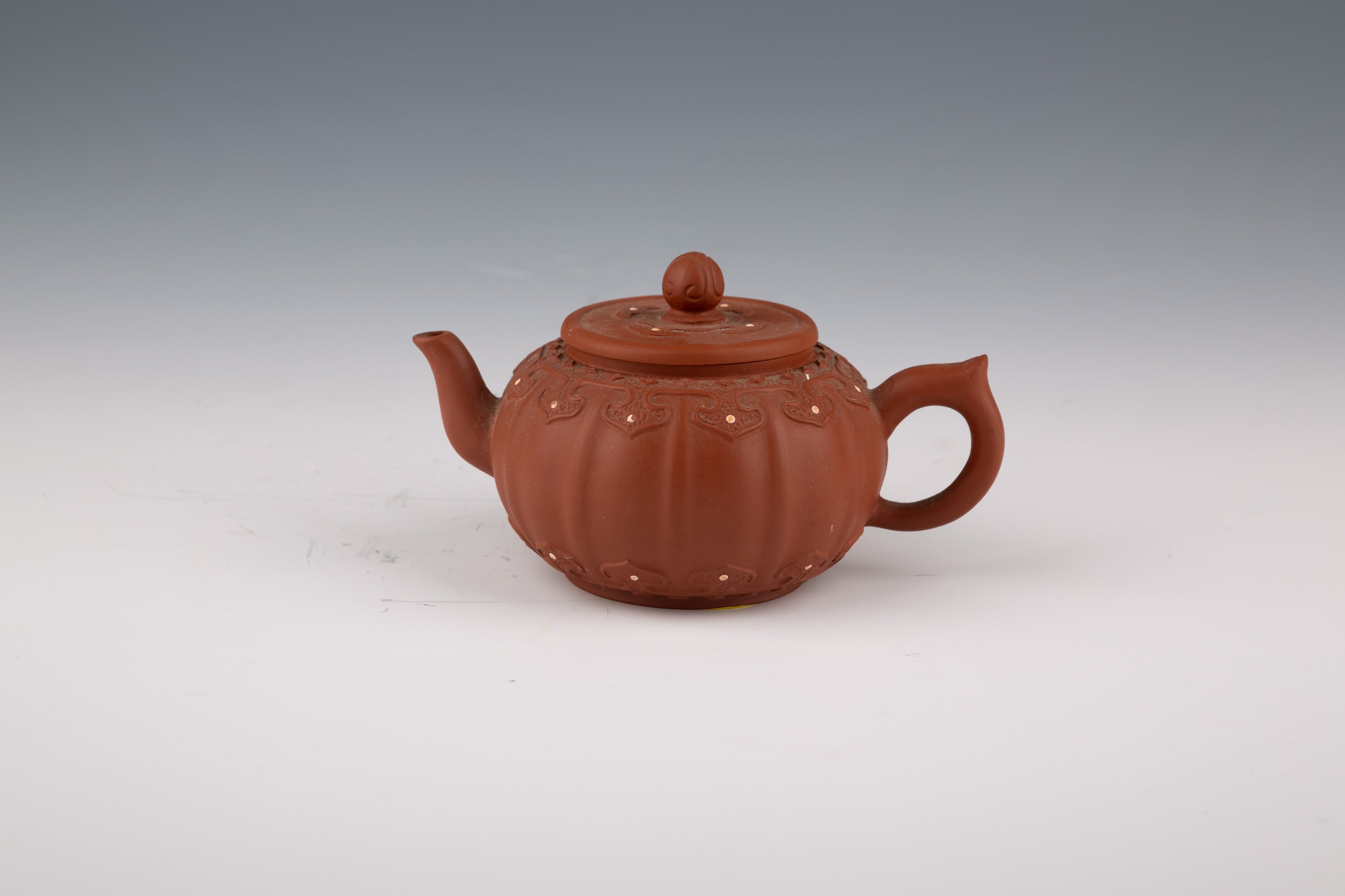 Two tea pots in Yixing from China