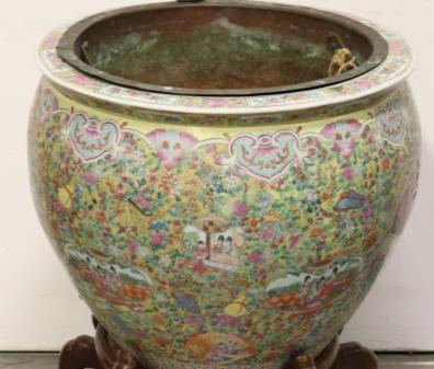 Chinese rhubarb powder porcelain flower pot