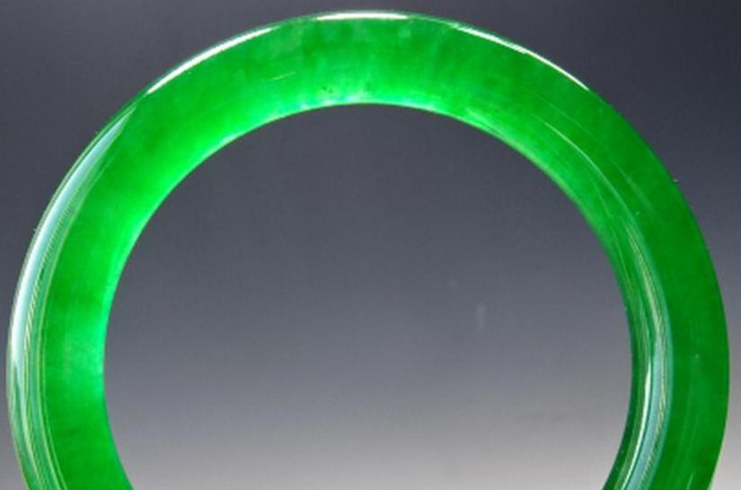 Chinese Emerald Bracelet (Jadeite Bangle)