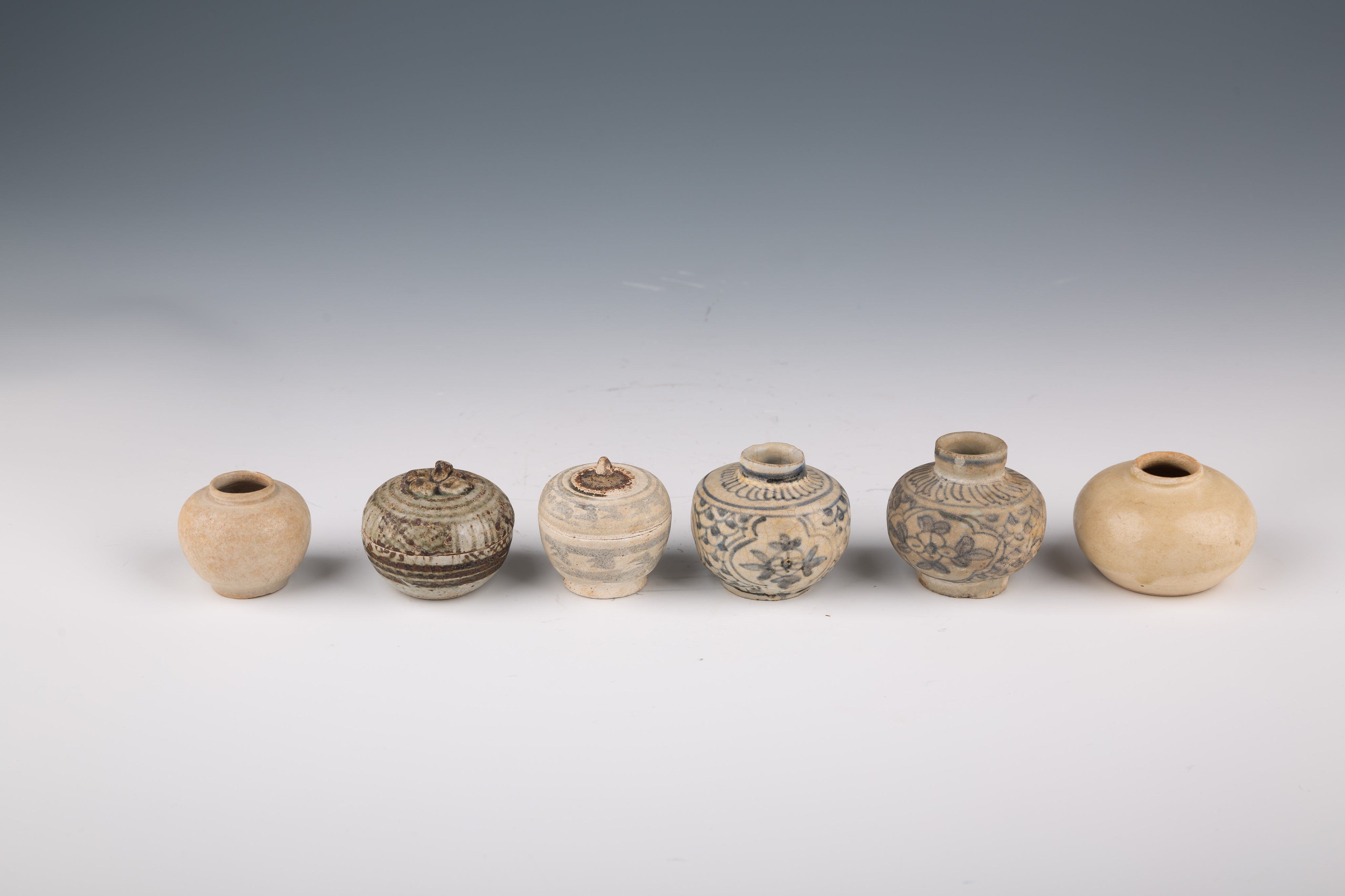 Rare Micro Ceramic Vases in Ancient China