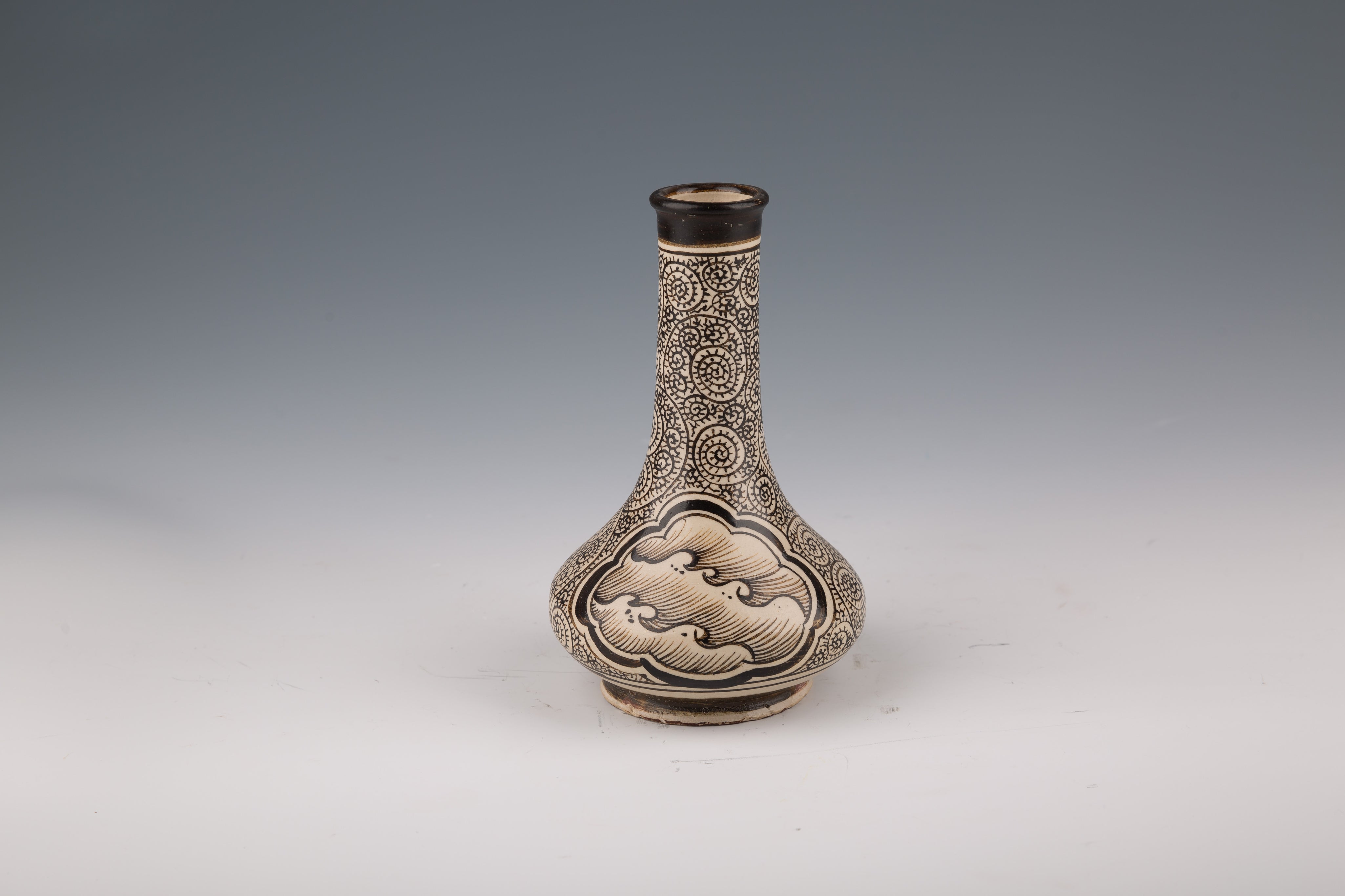 Cizhou Kiln Flower Vase in Song Dynasty