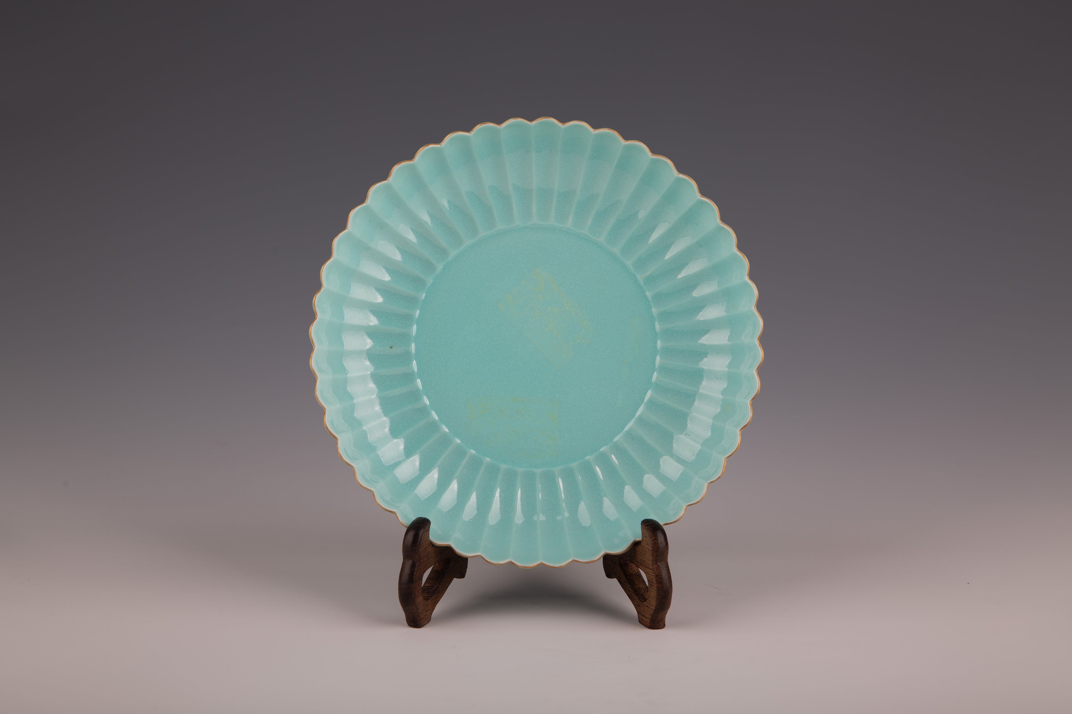 18th/19th Century Chinese Turquoise Ground Porcelain Chrysanthemum Dish