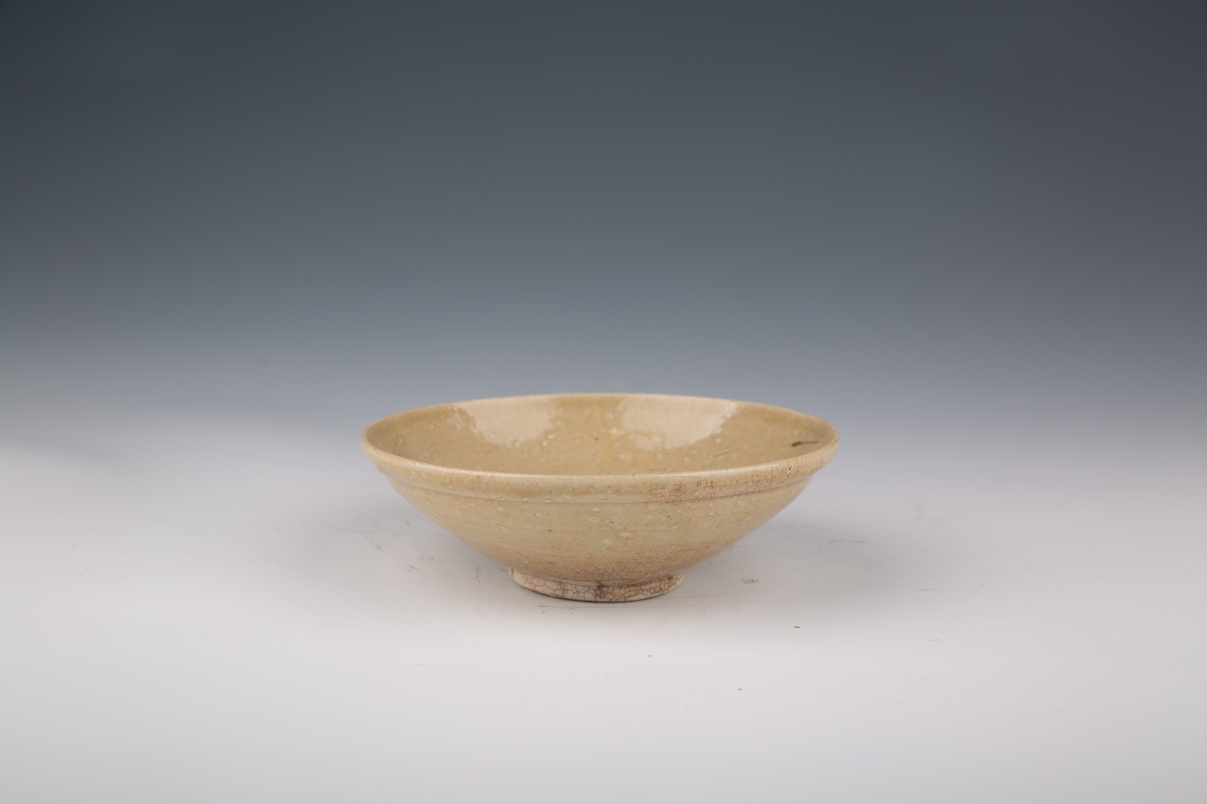 A Set of Five Ceramic Bowls and Plates from the Song Dynasty to the Ming Dynasty in China