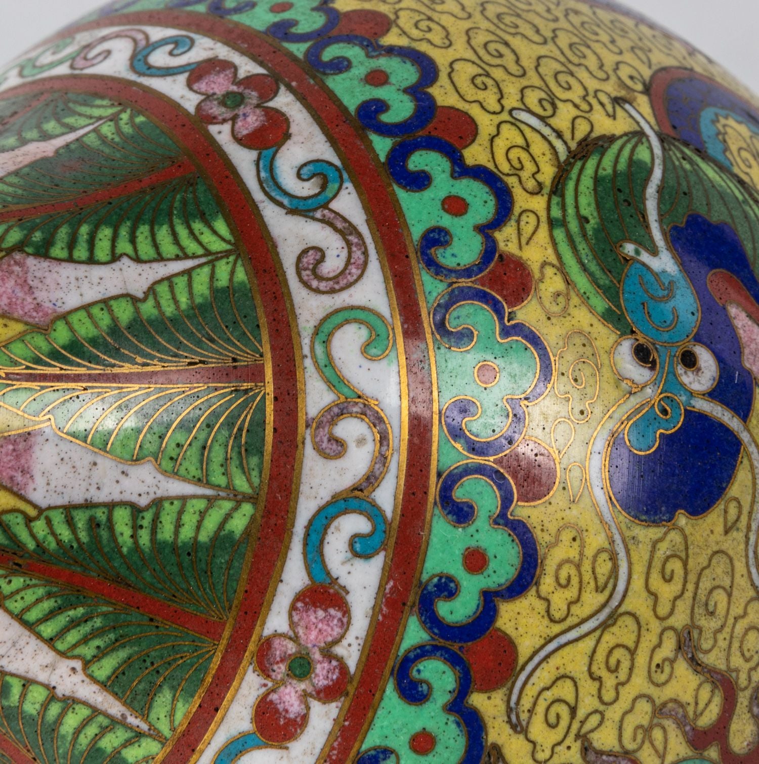 Chinese Antique Cloisonne Dragon Cabinet Vase