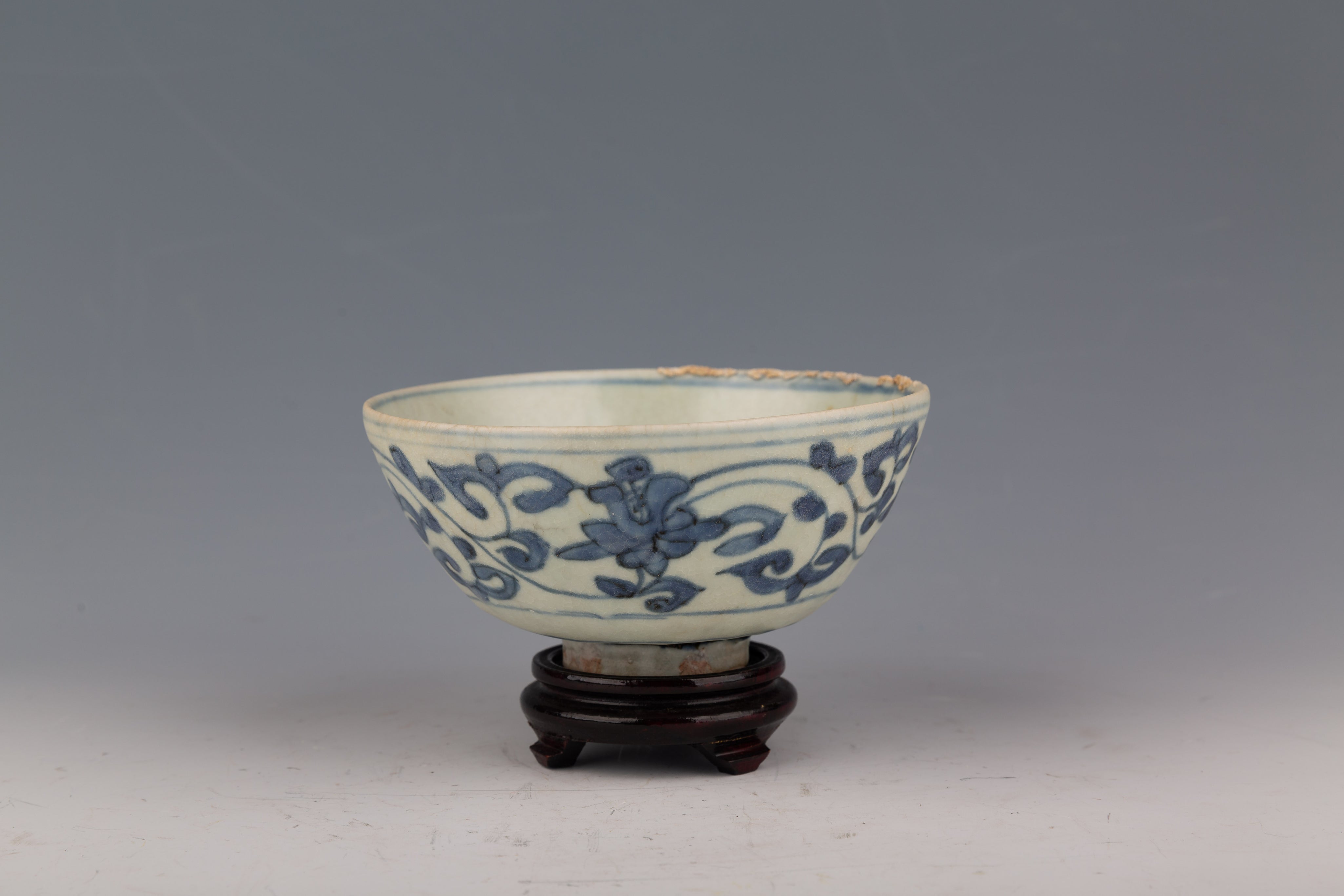 Two Chinese Kangxi Period Blue and White Porcelain Sunken Bowls