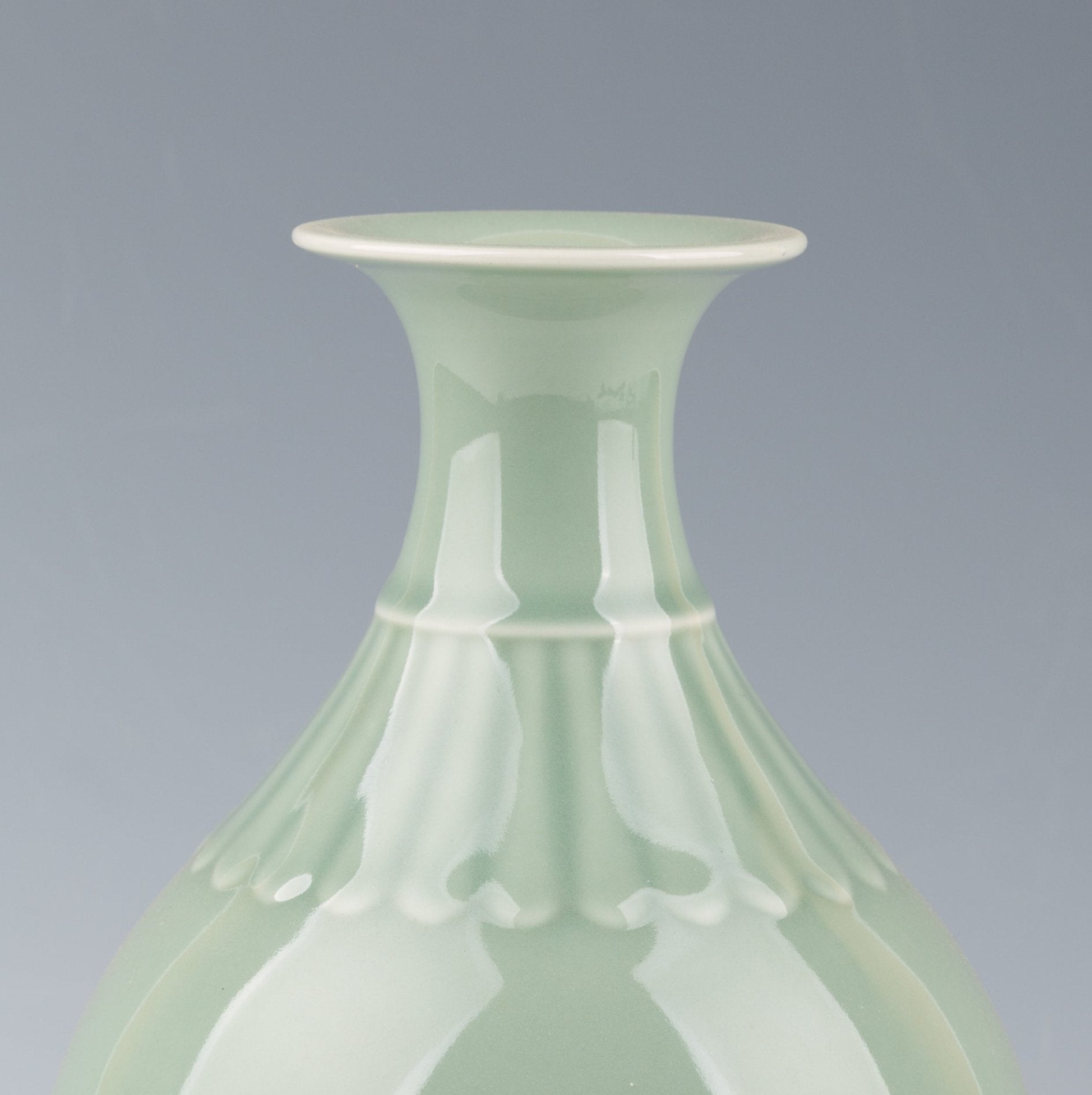 Pea Green Glazed Jade Lake Spring Bottle