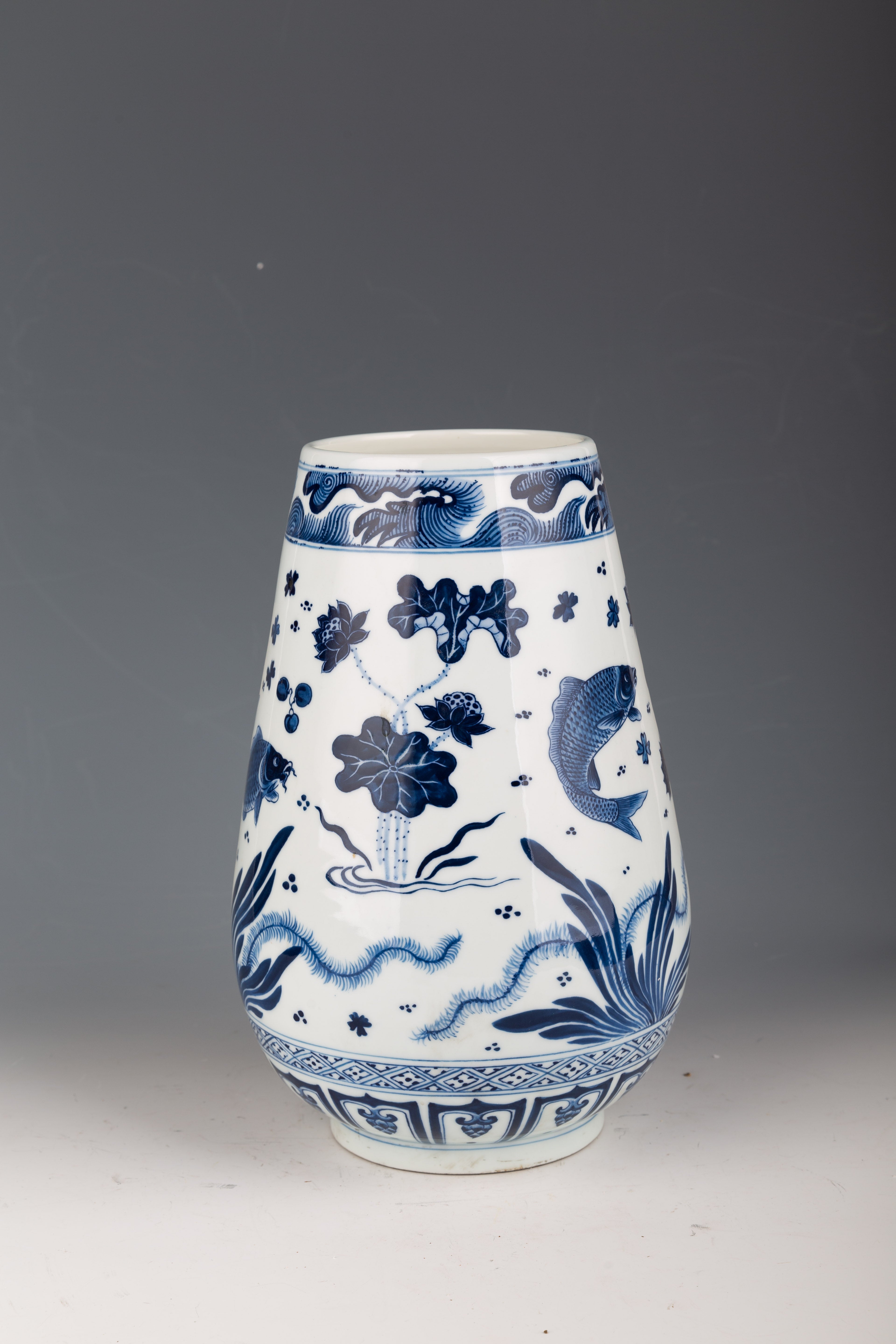 A Pair of Chinese Blue and White Glazed Porcelain Vases