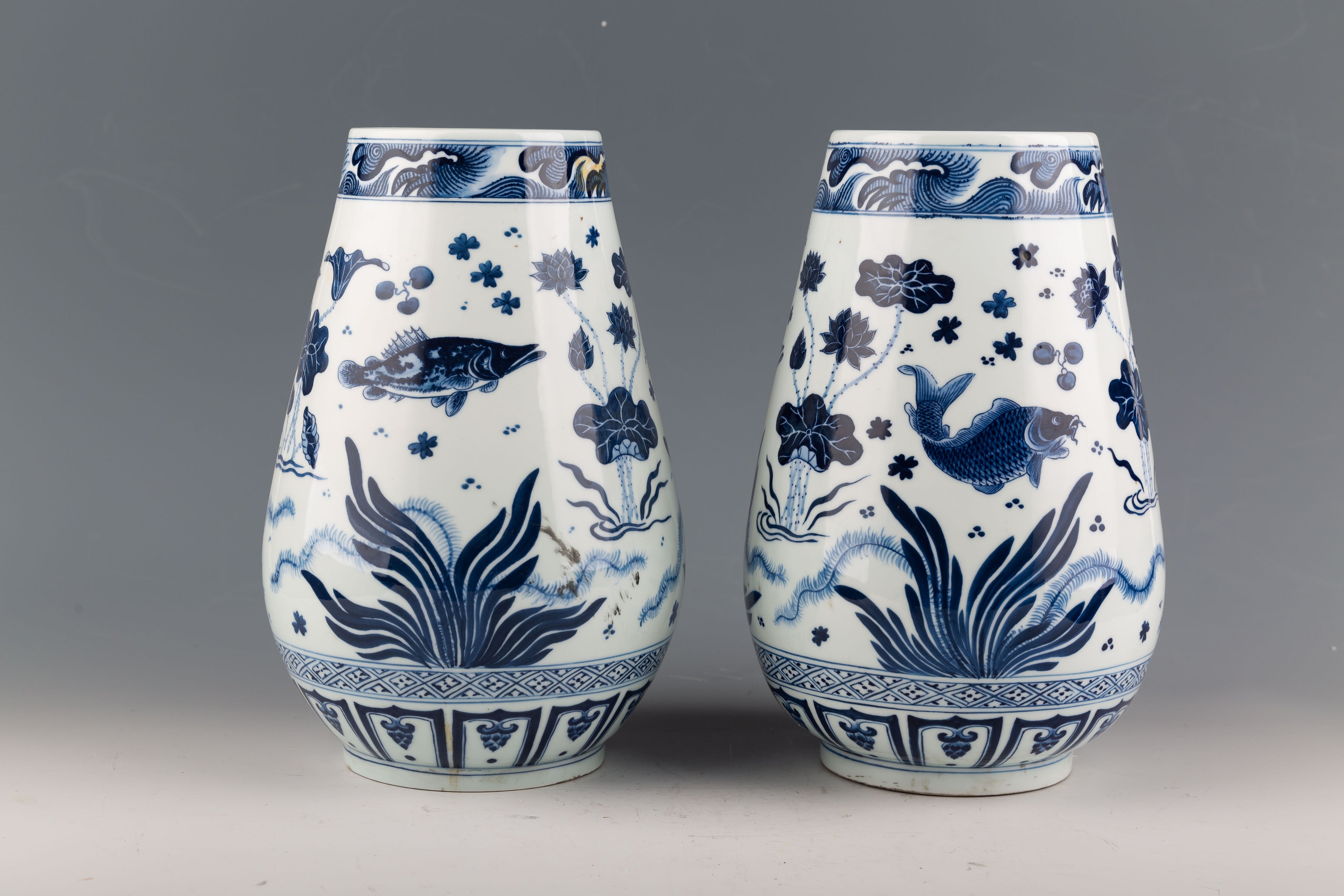 A Pair of Chinese Blue and White Glazed Porcelain Vases