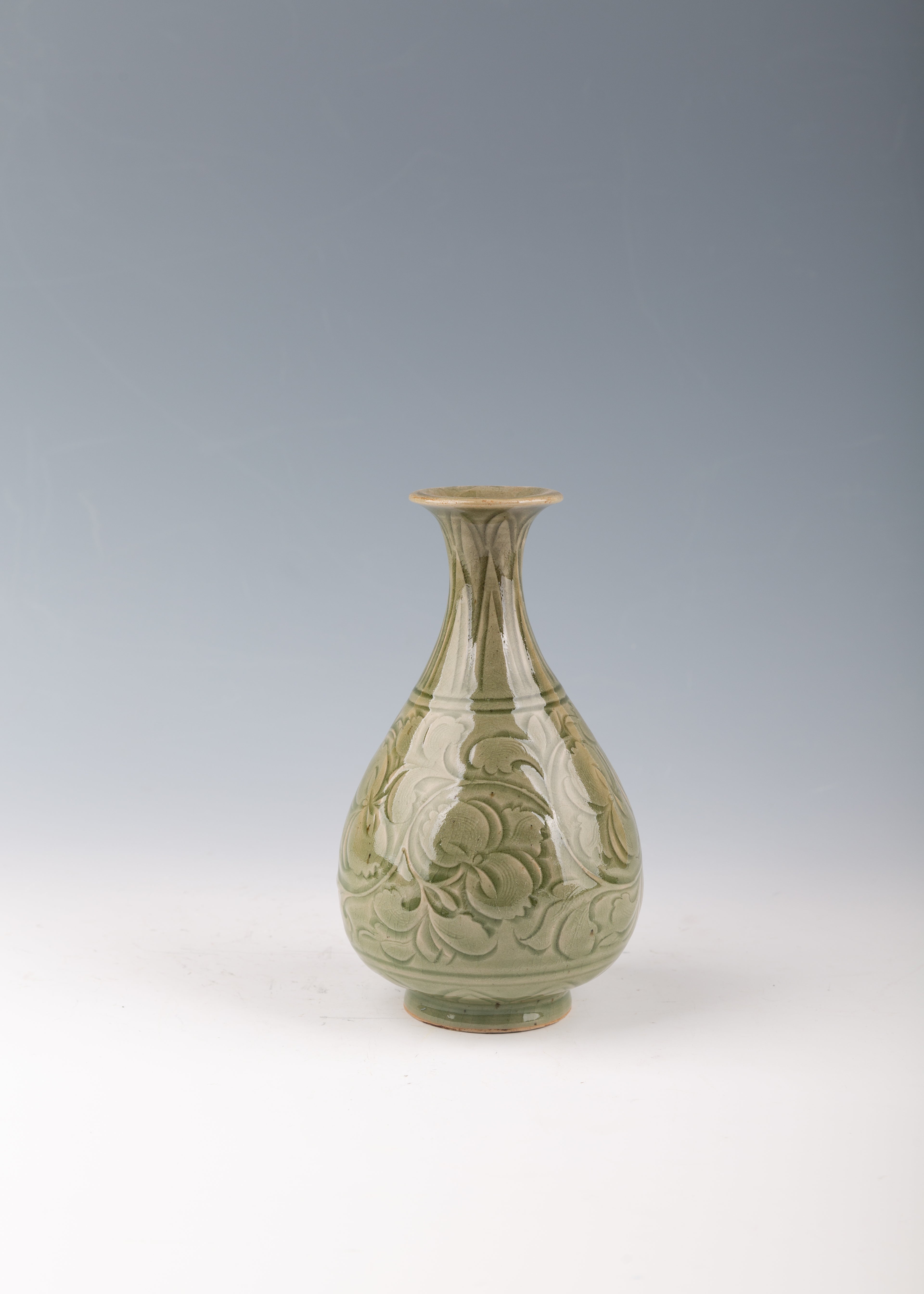 Yushu Spring Flat Vase