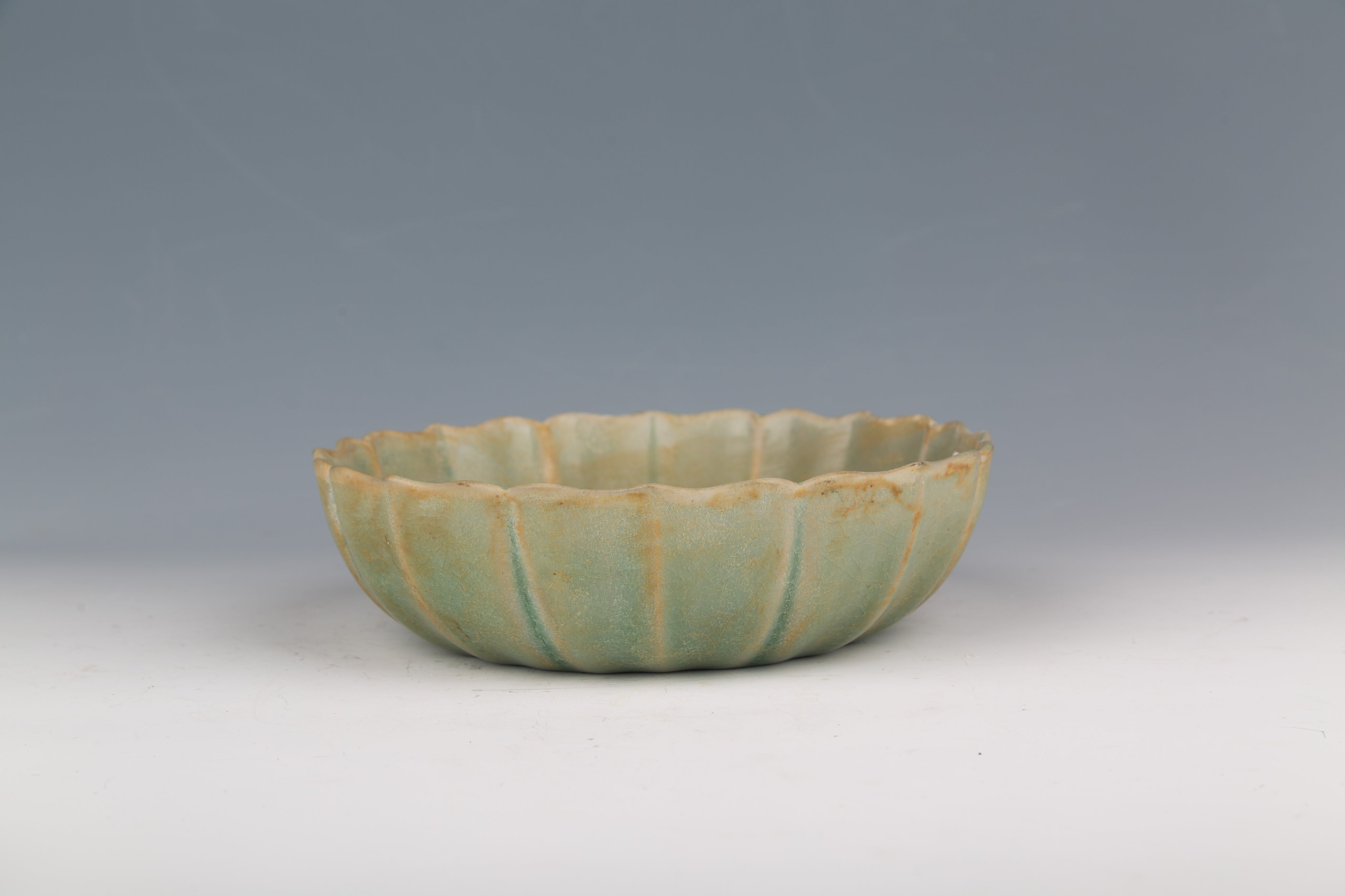 China Celadon Lotus-Shaped Shallow Edge Porcelain Bowl