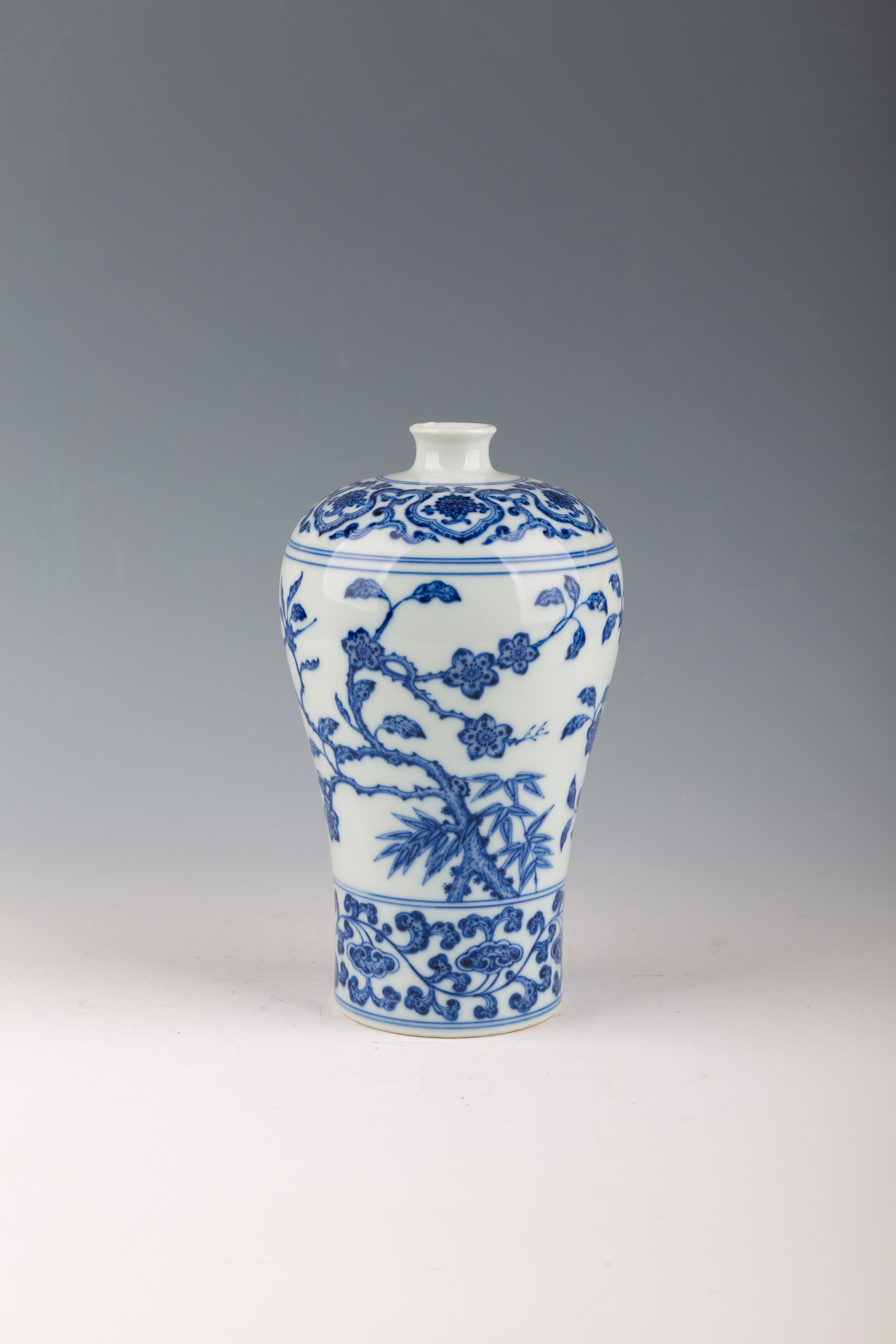 Chinese Blue and White Porcelain Meiping Bottle