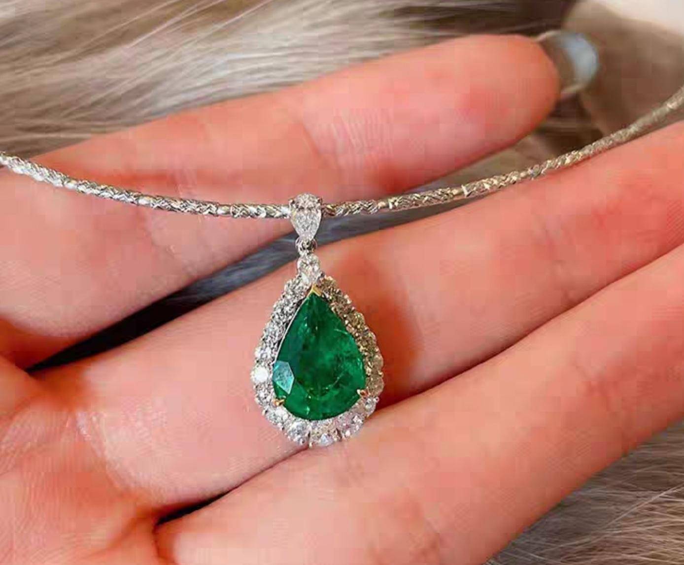 Vintage 14K White Gold Diamond and Emerald Pendant Necklace