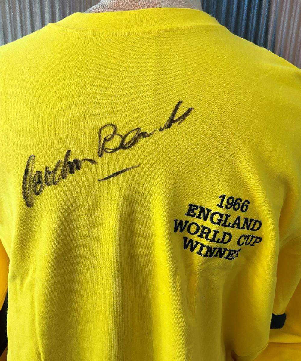 England 1966 World Cup Retro Football Shirt Signed by Gordon Banks