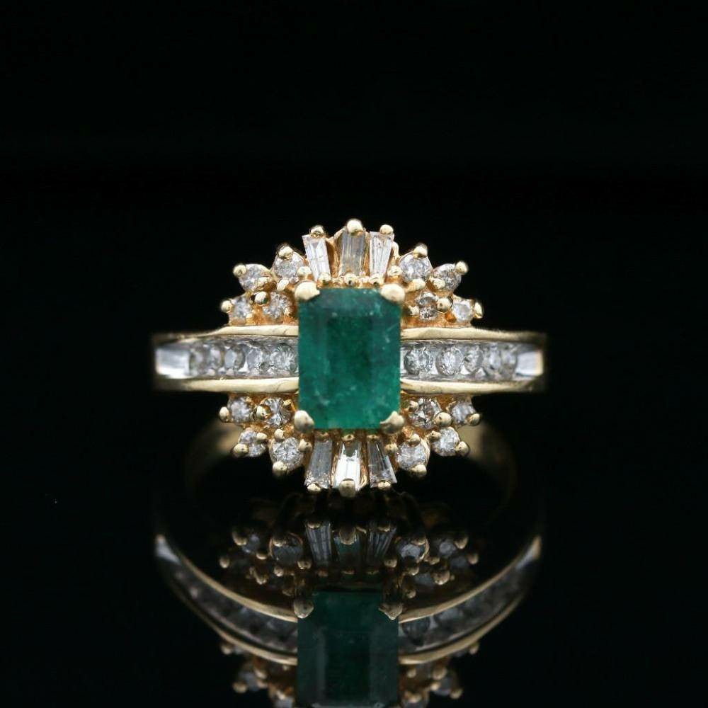 14K Yellow Gold Emerald & Diamond Ring