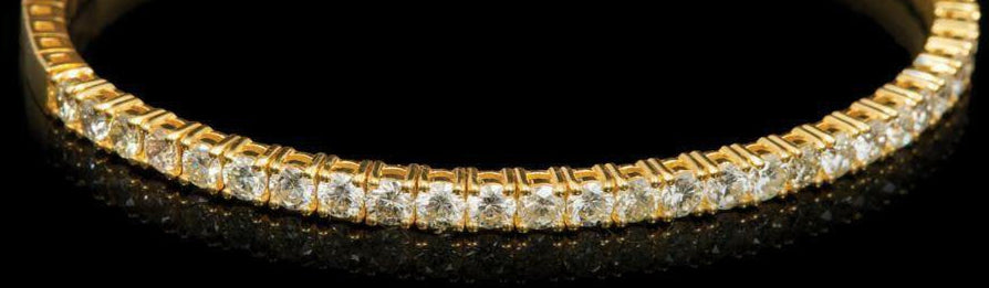 14K Yellow Gold and Diamond Bangle Bracelet