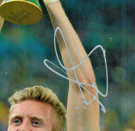 André Schürrle Signed 12x8 Colour Photograph – World Cup Trophy Celebration