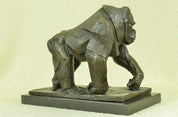 Vobisova, Female gorilla figure